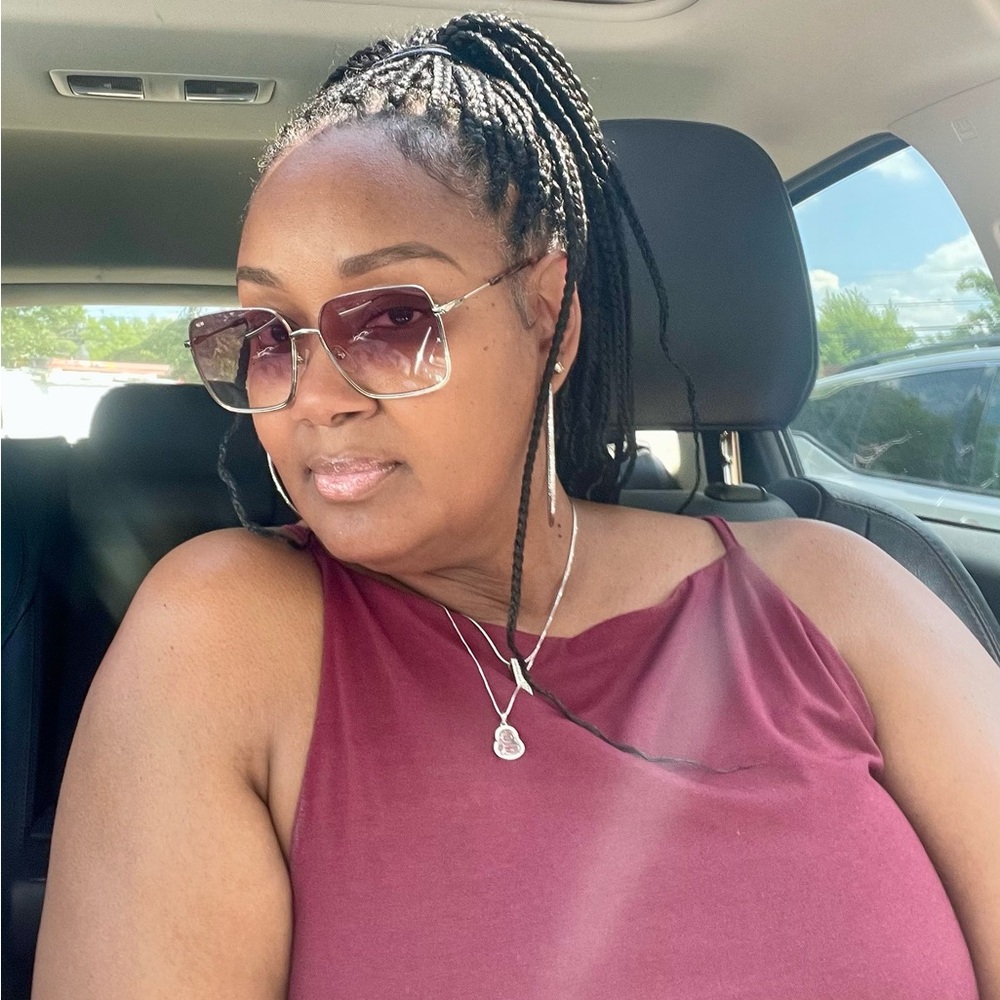 Meet your Posher, Erika